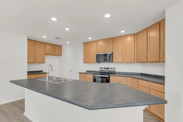 $316,340 | 200 Colonel McNally Cove, Jarrell, TX 76537