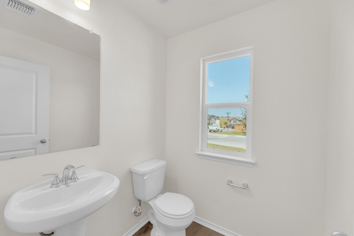 200 Colonel McNally Cove Jarrell, TX 76537 - Photo 33 of 40