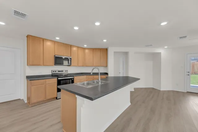 $316,340 | 200 Colonel McNally Cove, Jarrell, TX 76537