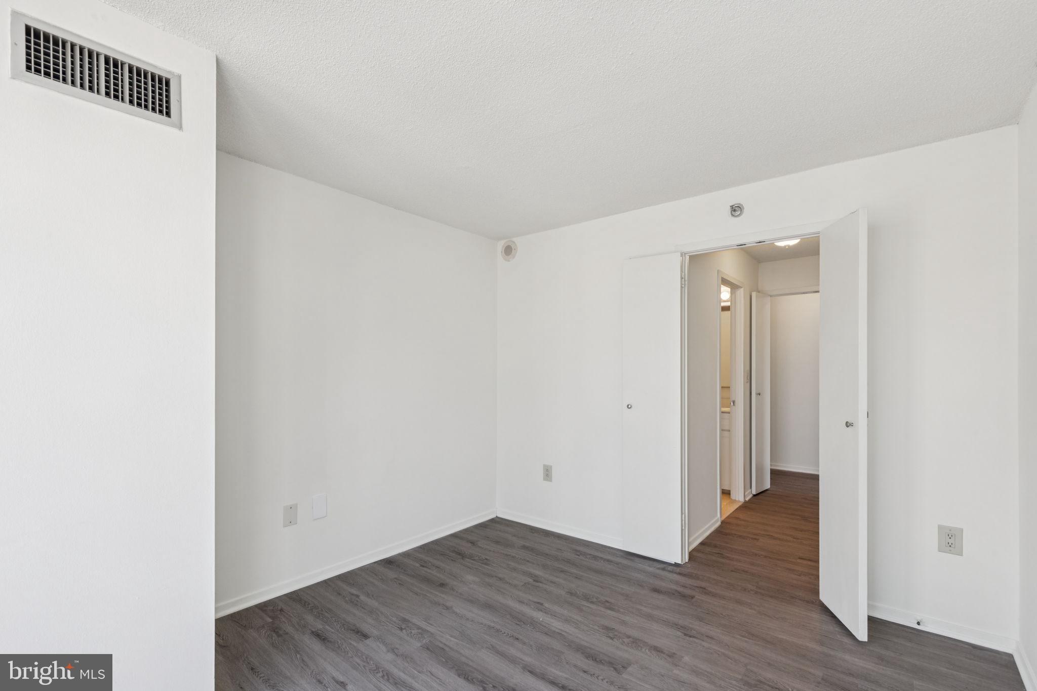 2020 Walnut Street, Unit 21B Philadelphia, PA 19103 - Photo 16 of 30