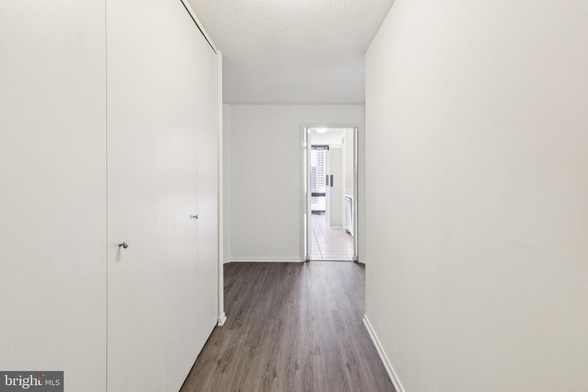 2020 Walnut Street, Unit 21B Philadelphia, PA 19103 - Photo 3 of 30