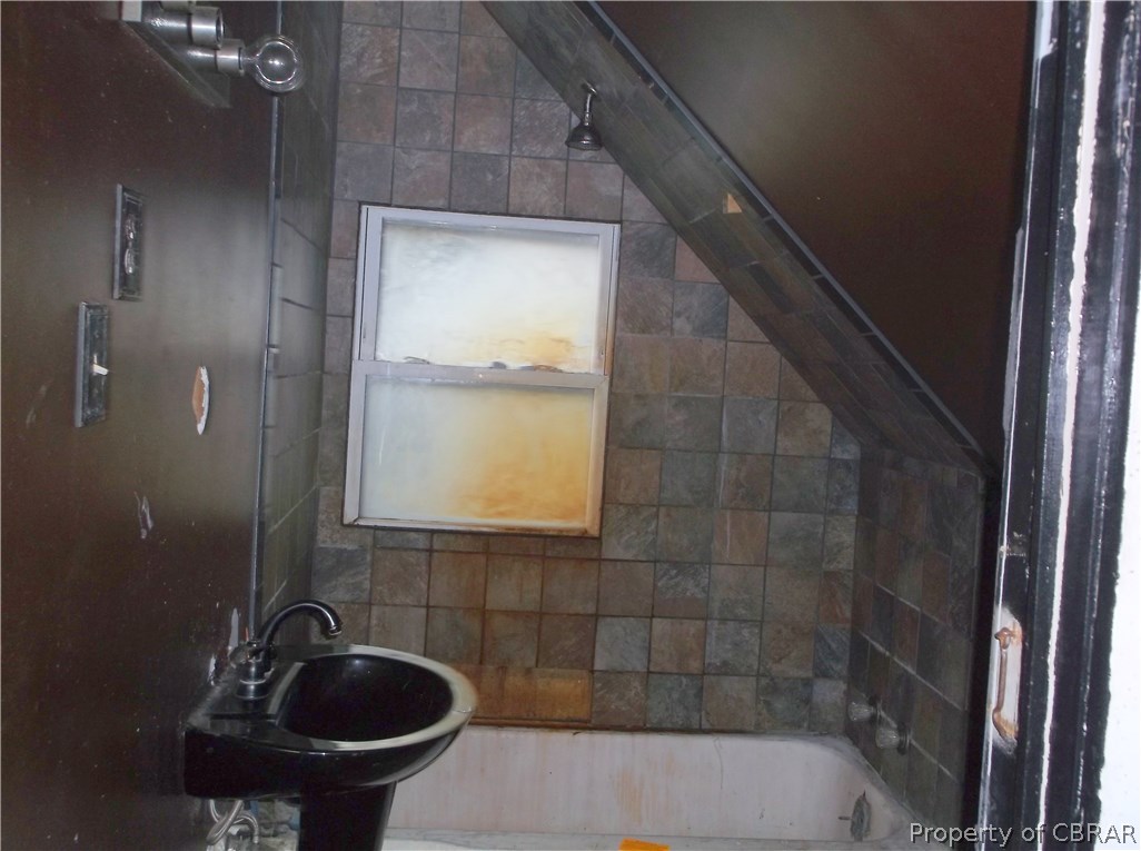 6262 Ware Neck Road Gloucester, VA 23061 - Photo 11 of 12 Gallery Image 11