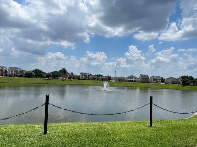 $1,695 | 20806 Settlers Lake Circle North, Katy, TX 77449