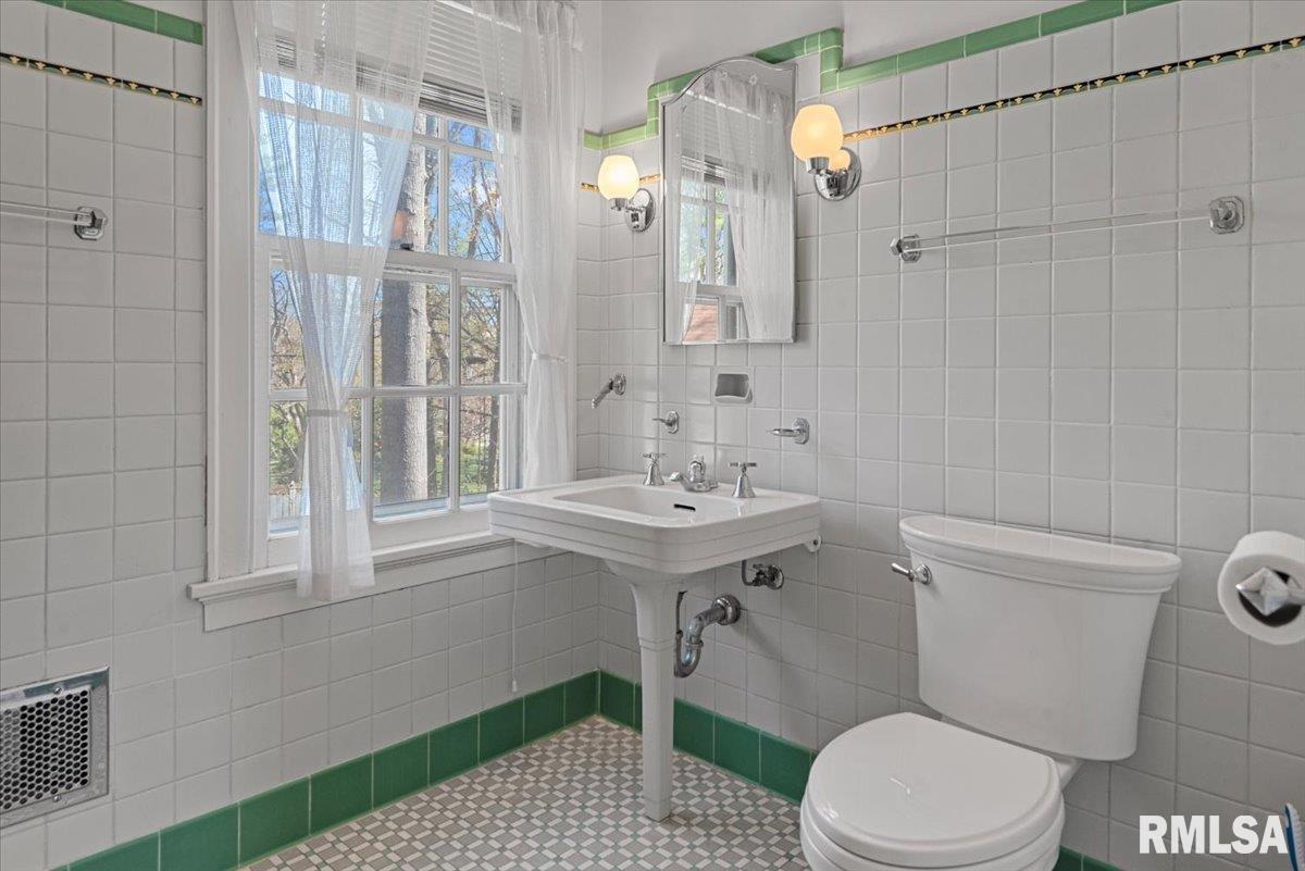 2136 South Illini Road Springfield, IL 62704 - Photo 31 of 80