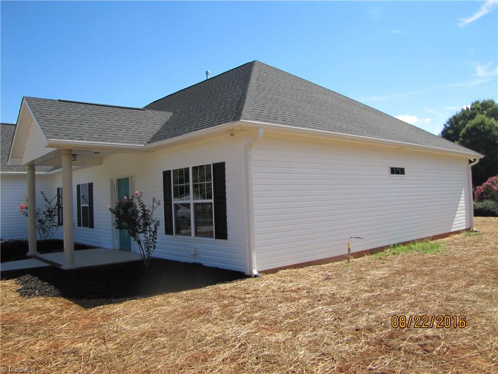 3609 Ruby Road Winston-Salem, NC 27106 - Photo 25 of 27 Side View of home.