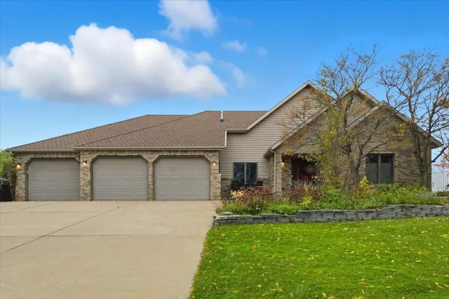 $650,000 | 410 Sundown Drive, Avon, MN 56310