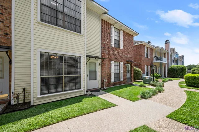 $126,900 | 10926 Old Hammond Highway, Unit 27, Baton Rouge, LA 70816