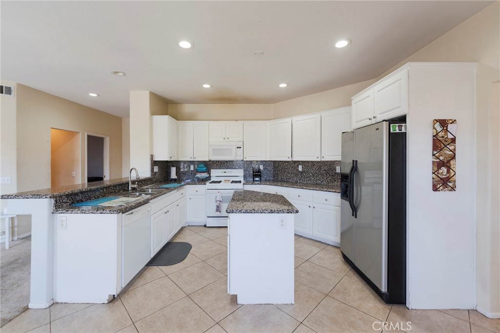 32914 Willow Bay Road Wildomar, CA 92595 - Photo 8 of 36 Kitchen 2