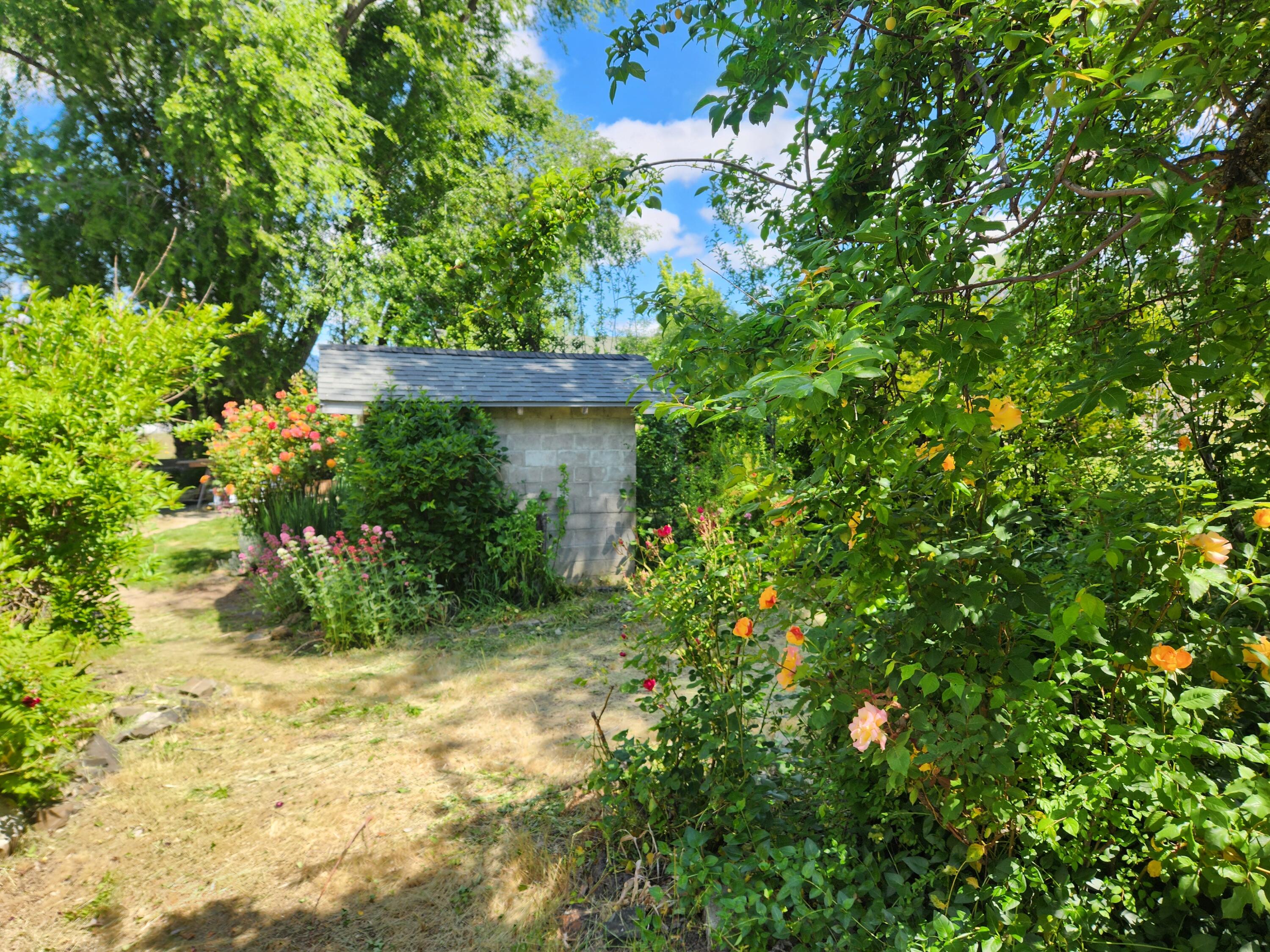 3975 Payne Road Medford, OR 97504 - Photo 10 of 48