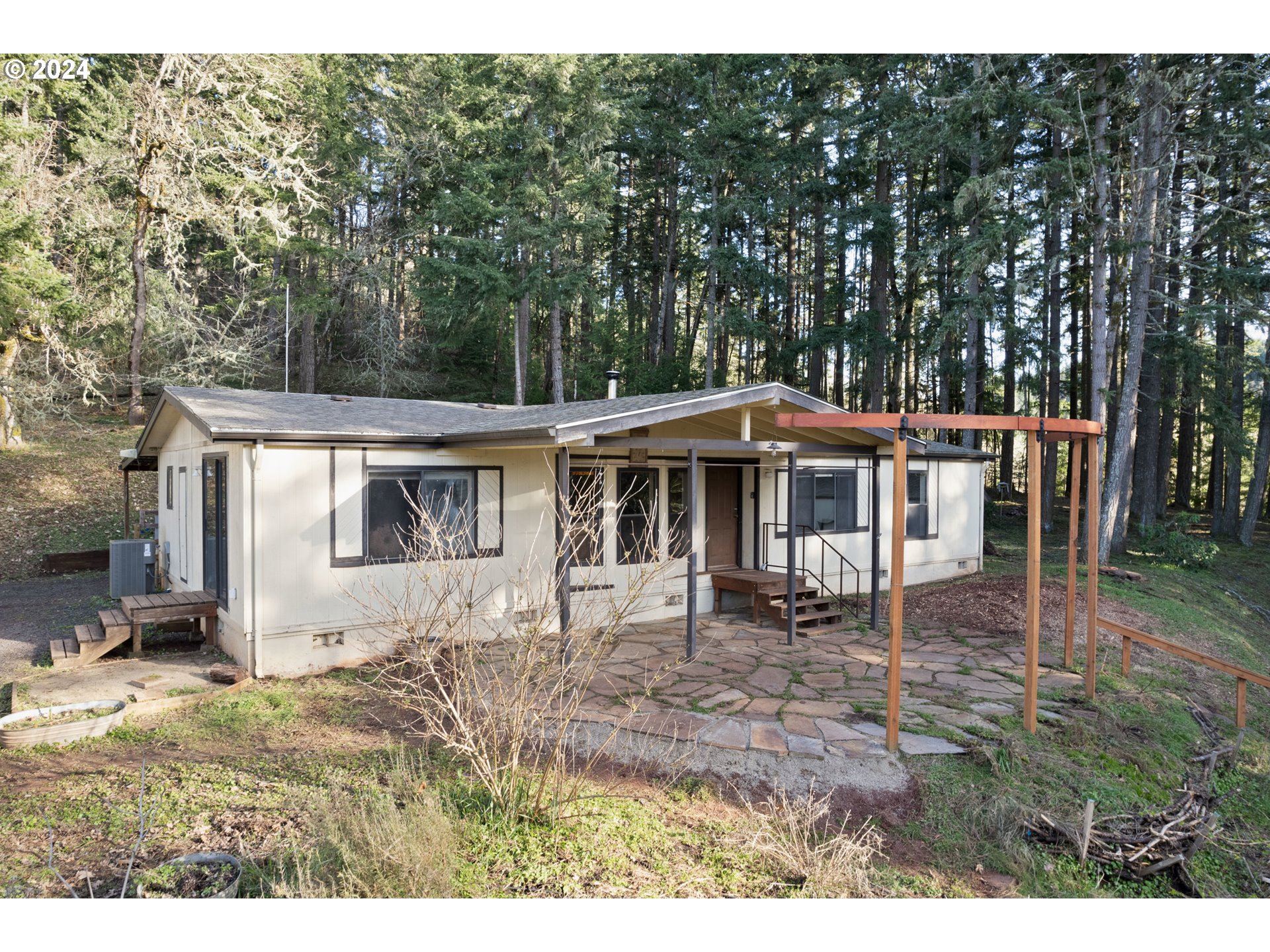 84567 Laughlin Road Eugene, OR 97405 - Photo 2 of 31 Gallery Image 2
