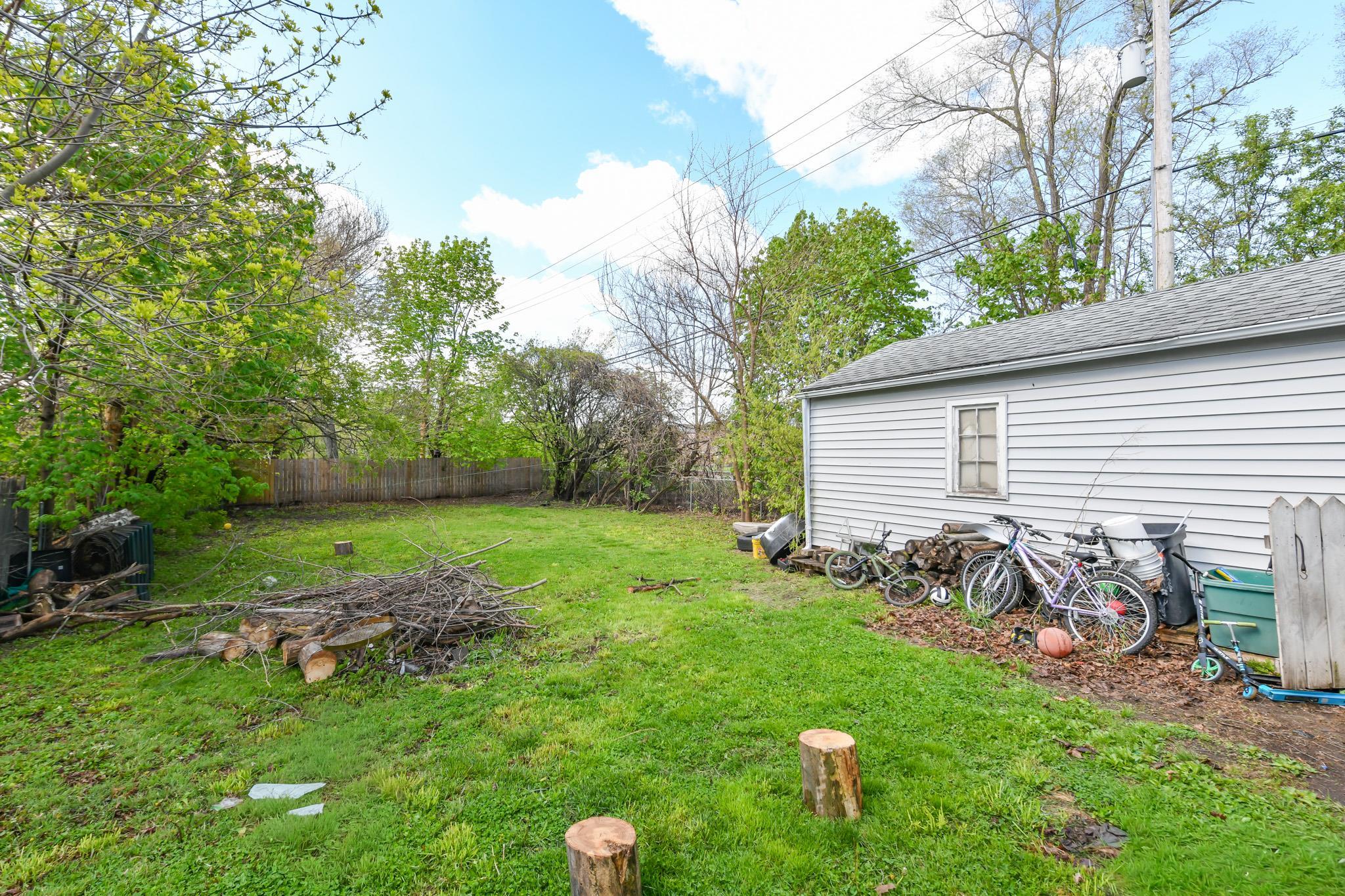 1604 Henry Avenue Beloit, WI 53511 - Photo 15 of 19