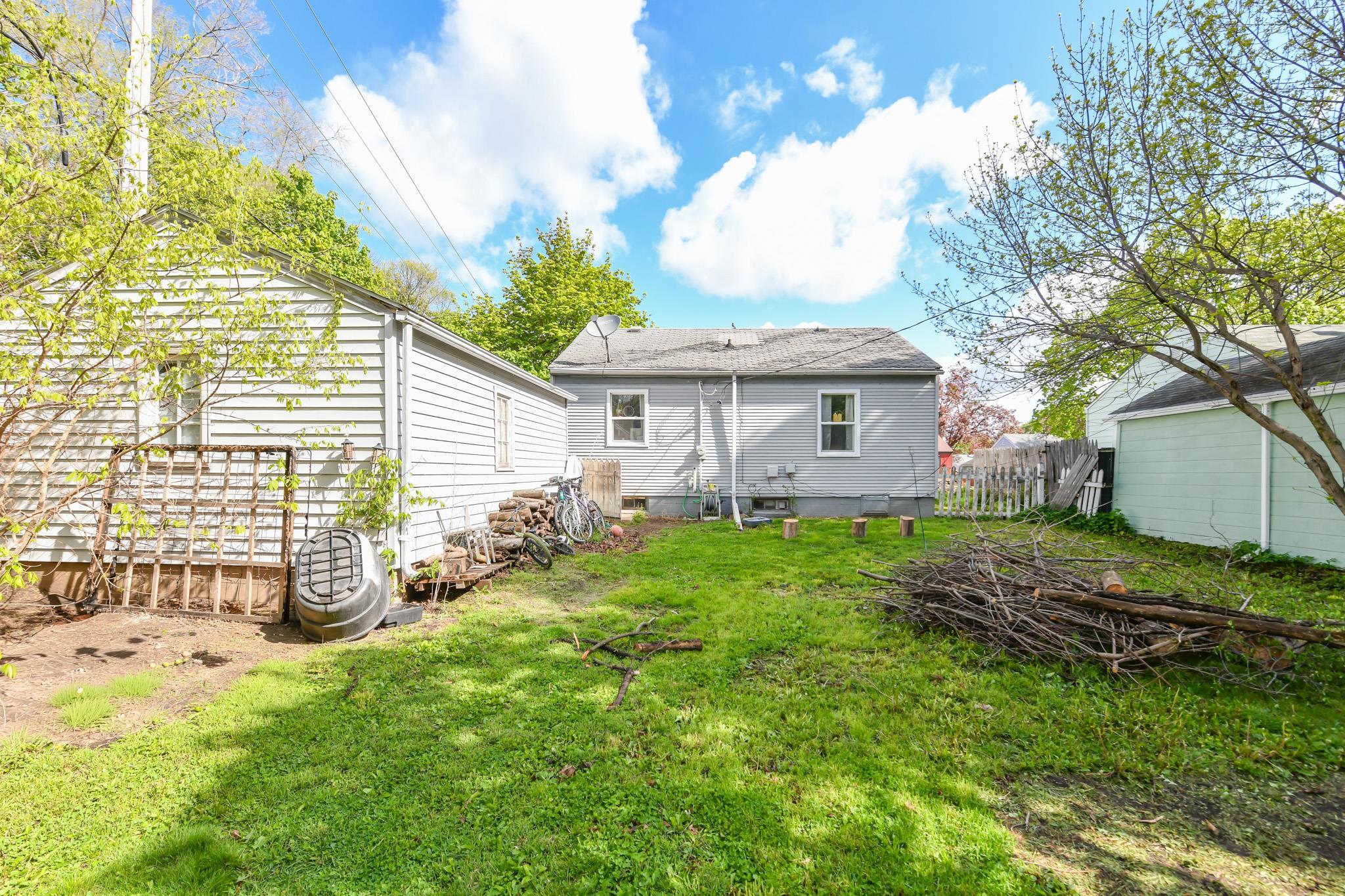 1604 Henry Avenue Beloit, WI 53511 - Photo 17 of 19