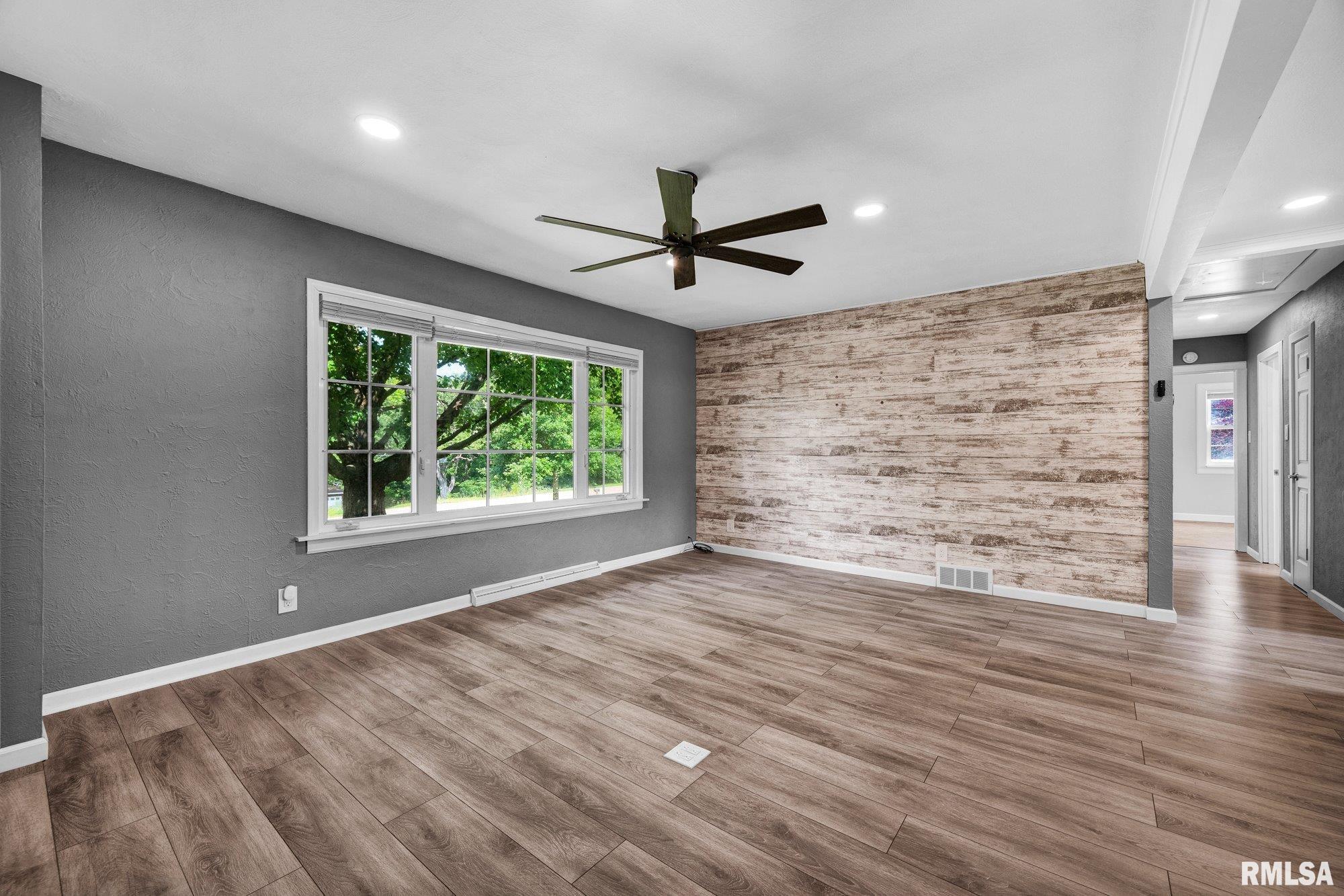 4704 North Koerner Road Peoria, IL 61615 - Photo 12 of 50 Gallery Image 12