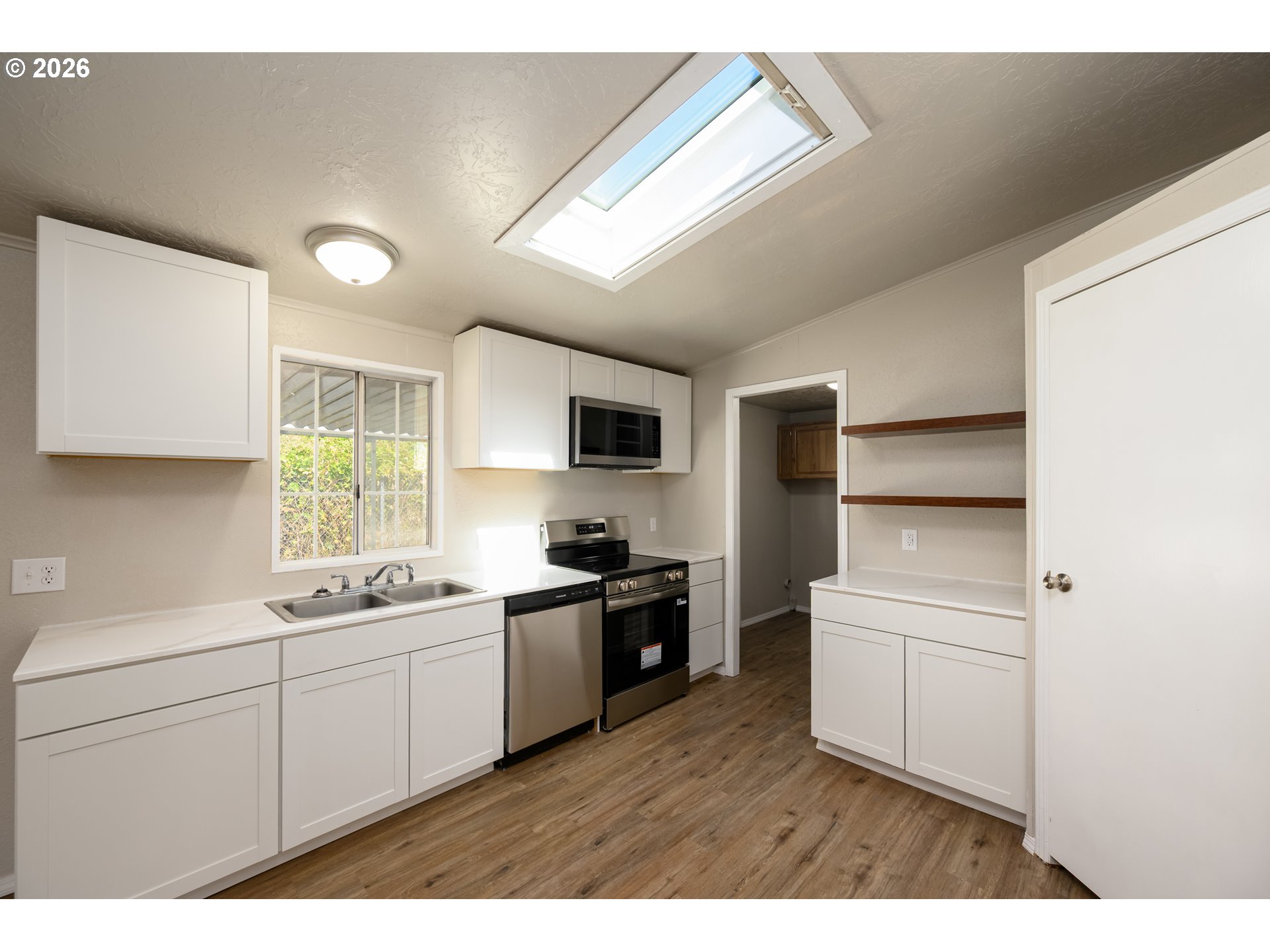 520 Shadow Ranch Lane Roseburg, OR 97470 - Photo 10 of 32 Kitchen