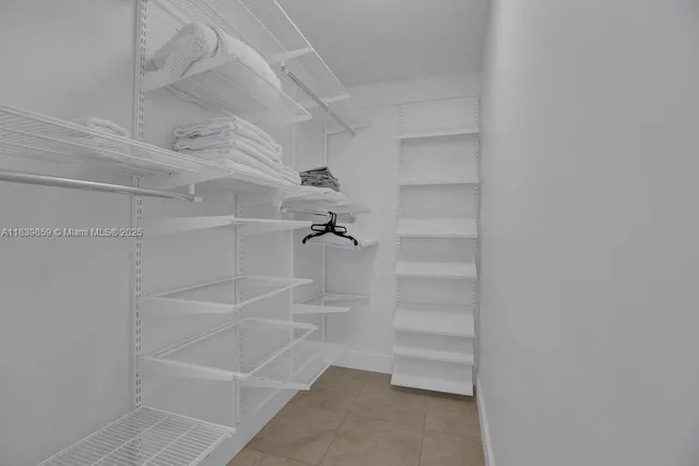 $695,000 | 41 Southeast 5th Street, Unit 1901, Miami, FL 33131