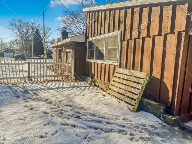 $1,750 | 196 Luzerne Road, Queensbury, NY 12804