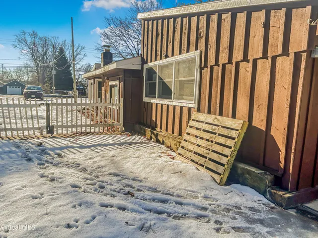 $1,750 | 196 Luzerne Road, Queensbury, NY 12804