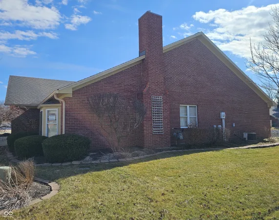$230,000 | 6632 South Cobham Lane, Indianapolis, IN 46237