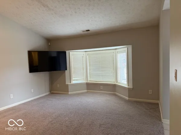 $230,000 | 6632 South Cobham Lane, Indianapolis, IN 46237