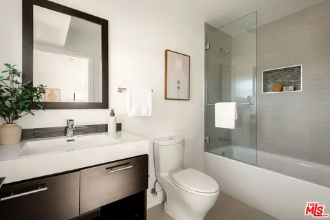 $1,495,000 | 6075 Hargis Street, Los Angeles, CA 90034