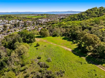 $1,195,000 | 35 Corte Alta, Novato, CA 94949