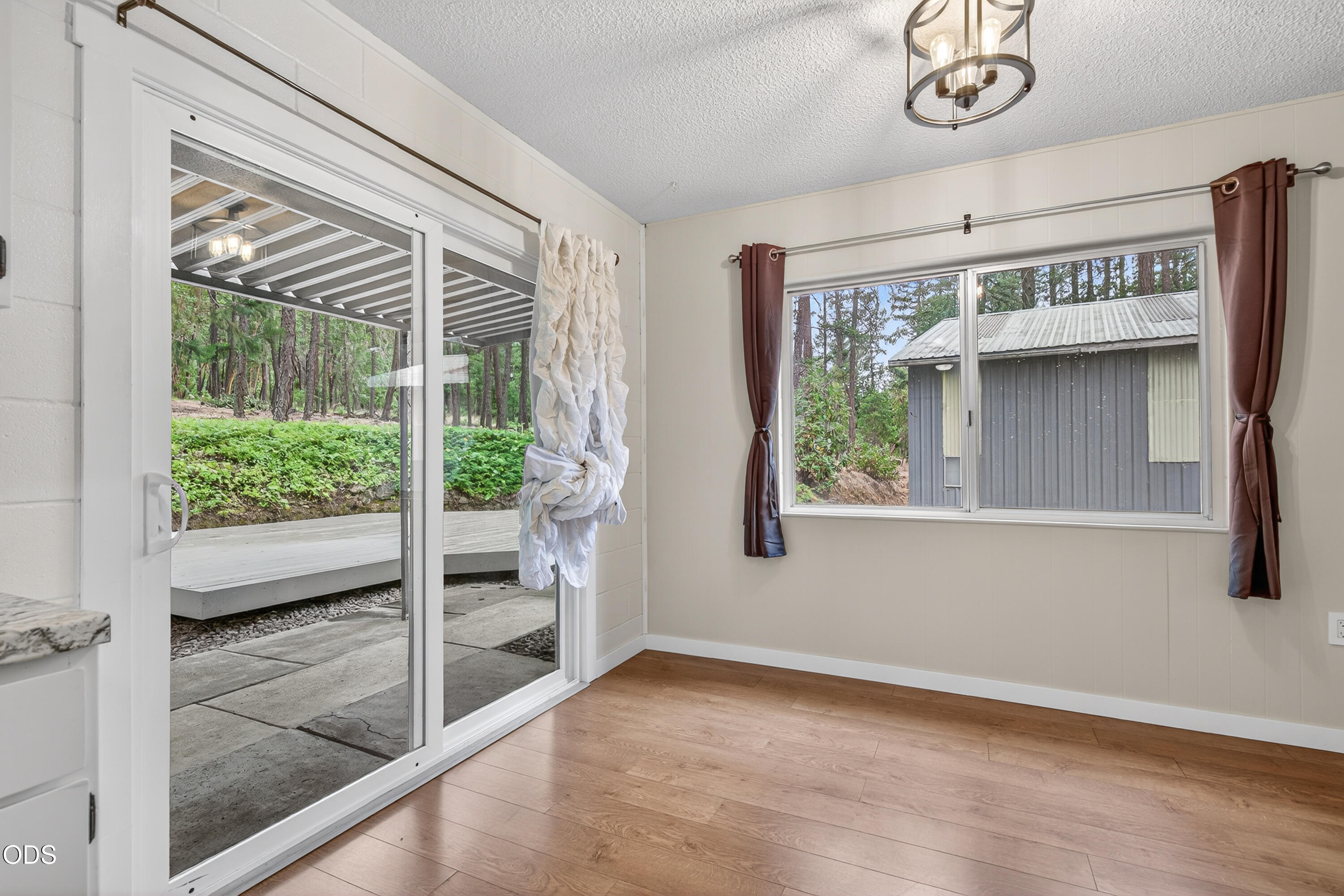 981 Upper Applegate Road Jacksonville, OR 97530 - Photo 10 of 36