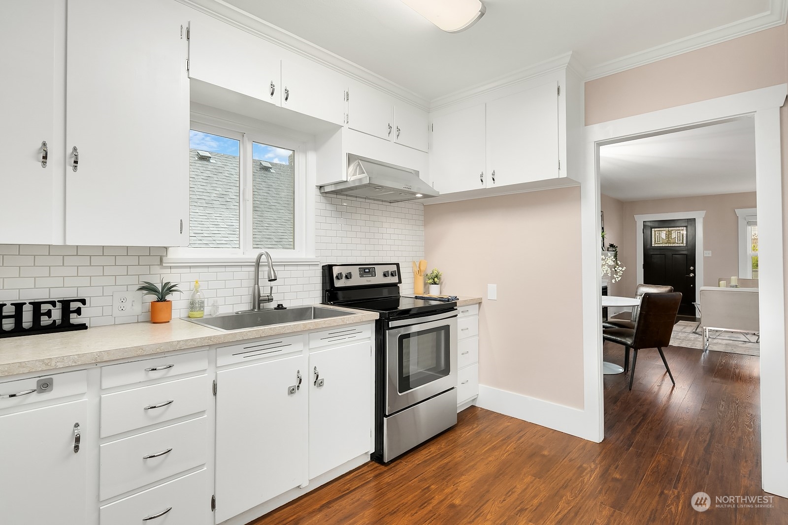 3515 Southwest Austin Street Seattle, WA 98126 - Photo 11 of 35