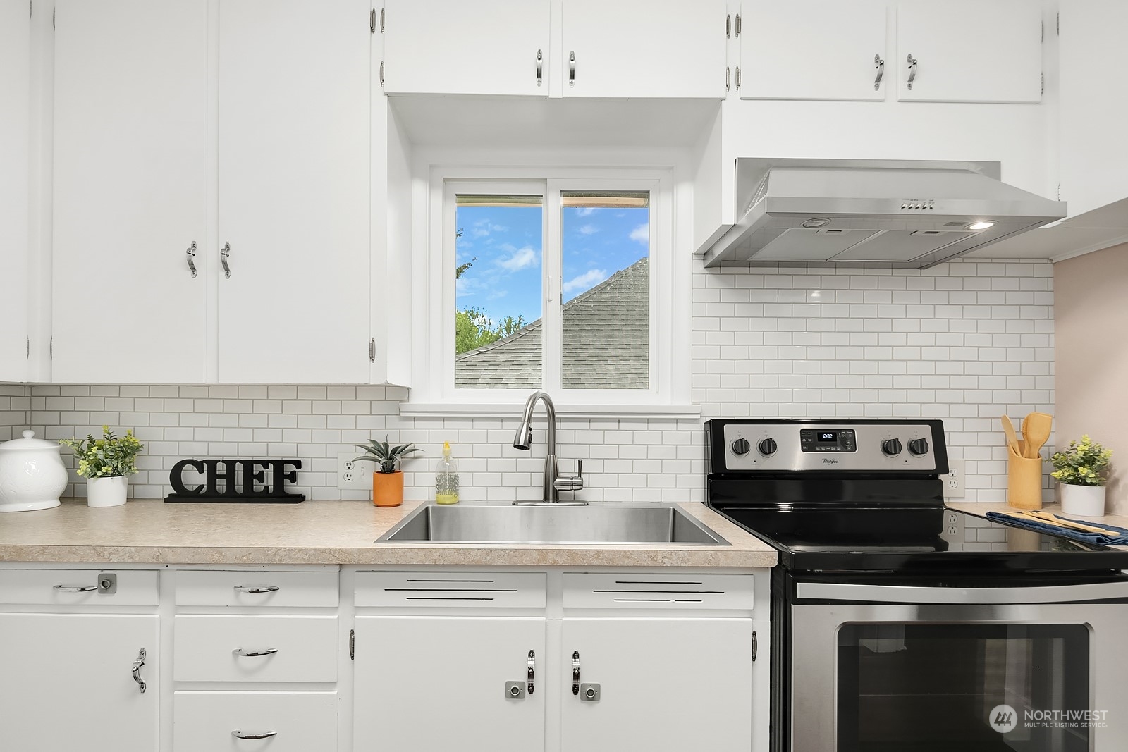 3515 Southwest Austin Street Seattle, WA 98126 - Photo 12 of 35