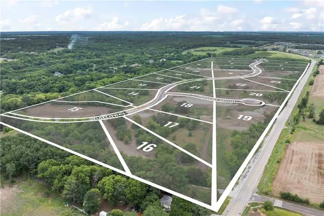 $625,000 | 17150 Galloway Drive, Stilwell, KS 66085