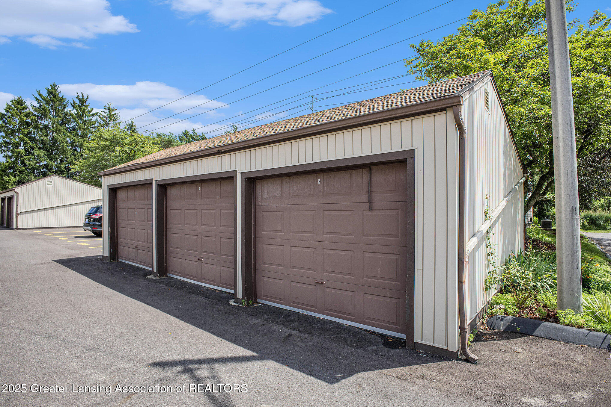 840 Armstrong Road Lansing, MI 48911 - Photo 16 of 16 016_img_7546_614