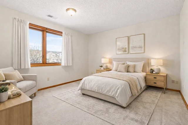 $170,000 | 4035 Victoria Street North, Unit 211, Shoreview, MN 55126