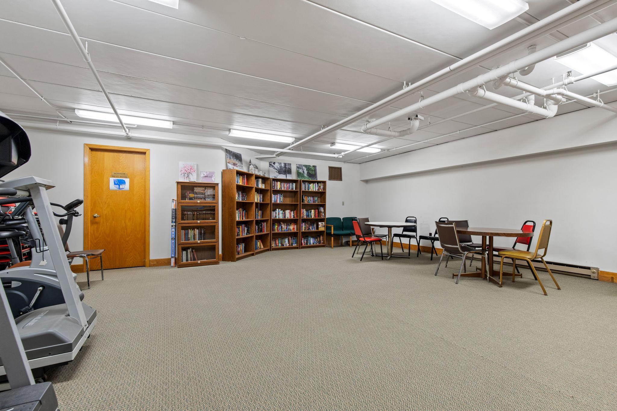 4035 Victoria Street North, Unit 211 Shoreview, MN 55126 - Photo 22 of 29