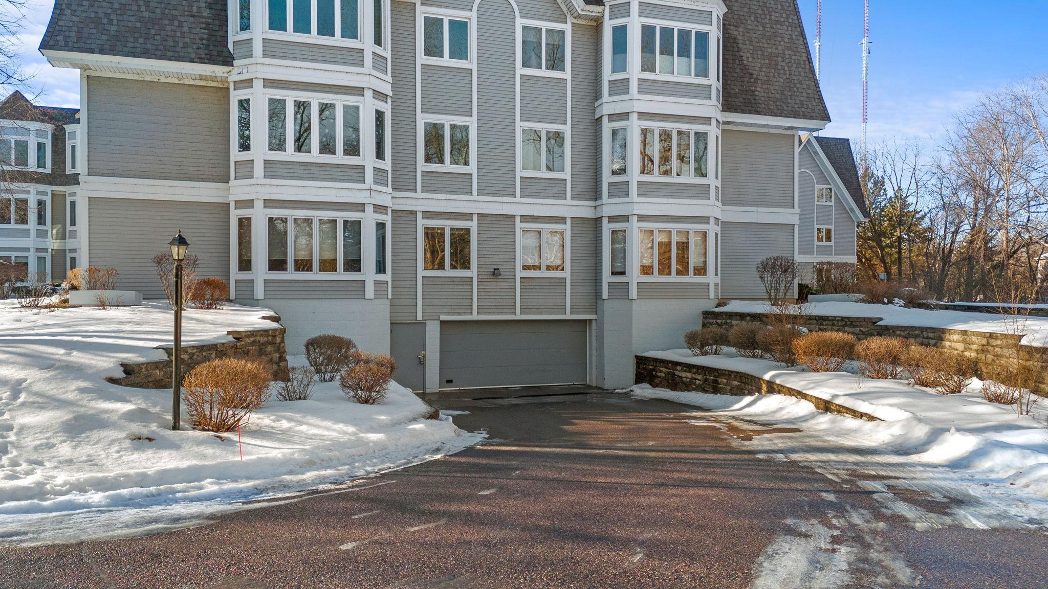 4035 Victoria Street North, Unit 211 Shoreview, MN 55126 - Photo 26 of 29