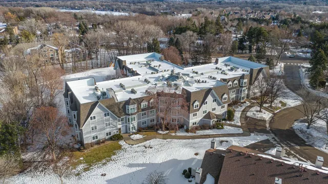 $170,000 | 4035 Victoria Street North, Unit 211, Shoreview, MN 55126