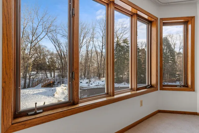 $170,000 | 4035 Victoria Street North, Unit 211, Shoreview, MN 55126