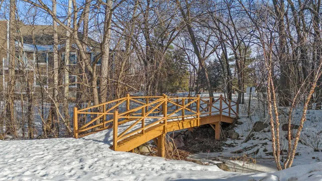 $170,000 | 4035 Victoria Street North, Unit 211, Shoreview, MN 55126