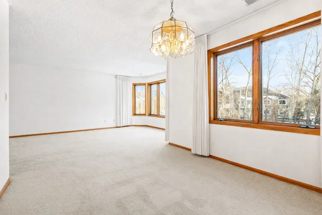 $170,000 | 4035 Victoria Street North, Unit 211, Shoreview, MN 55126