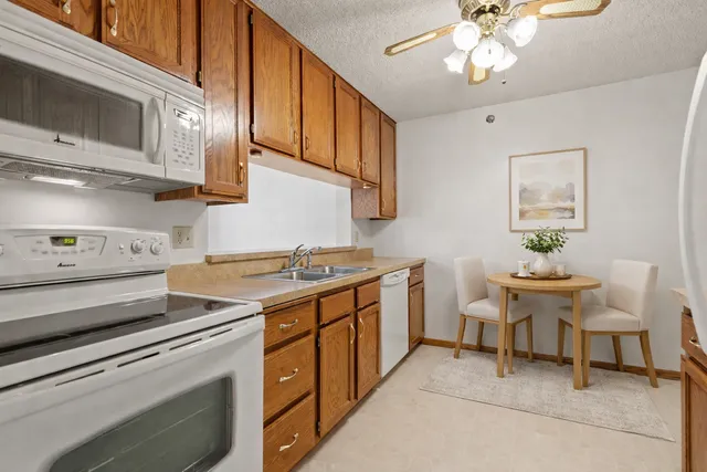 $170,000 | 4035 Victoria Street North, Unit 211, Shoreview, MN 55126