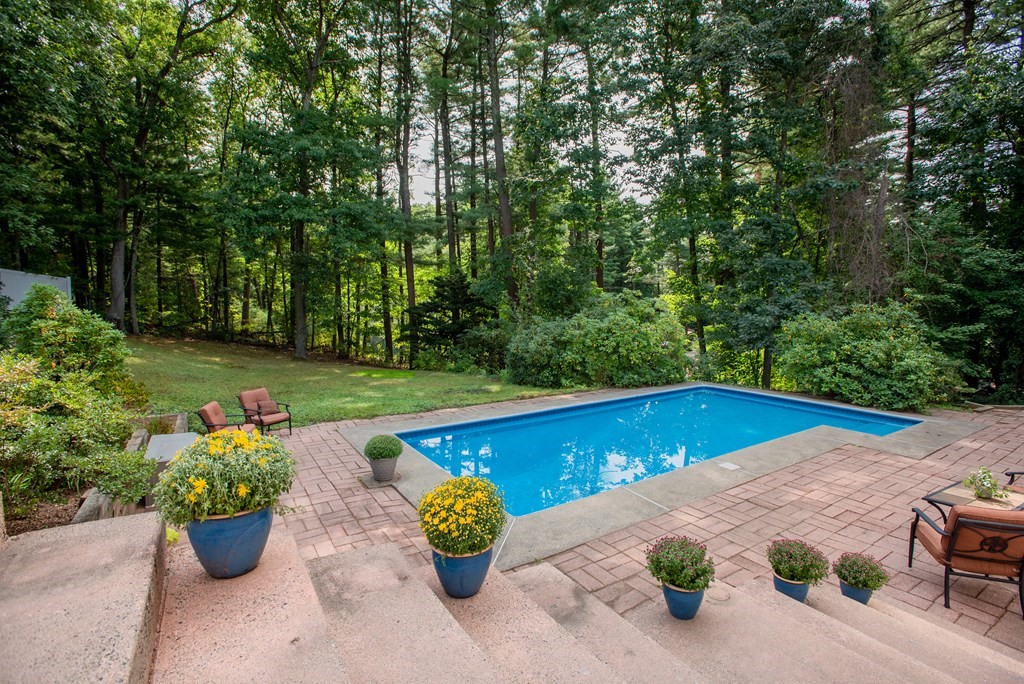 53 Tarbell Spring Road Concord, MA 01742 - Photo 24 of 30 Gallery Image 24
