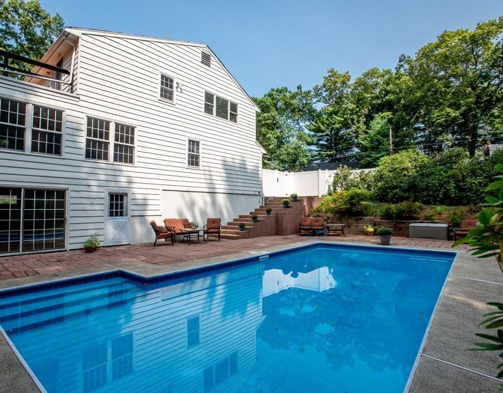 53 Tarbell Spring Road Concord, MA 01742 - Photo 3 of 30 Gallery Image 3