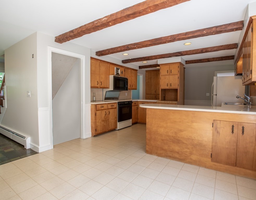 53 Tarbell Spring Road Concord, MA 01742 - Photo 10 of 30 Gallery Image 10