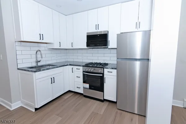 $2,100 | 162 Spring Street, Unit 4, Orange, NJ 07050