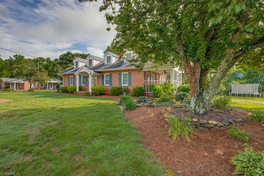 304 Fairground Road East Bend, NC 27018 - Photo 3 of 30 Gallery Image 3