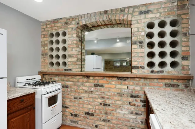 $3,200 | 8666 Windward Circle, Eden Prairie, MN 55344