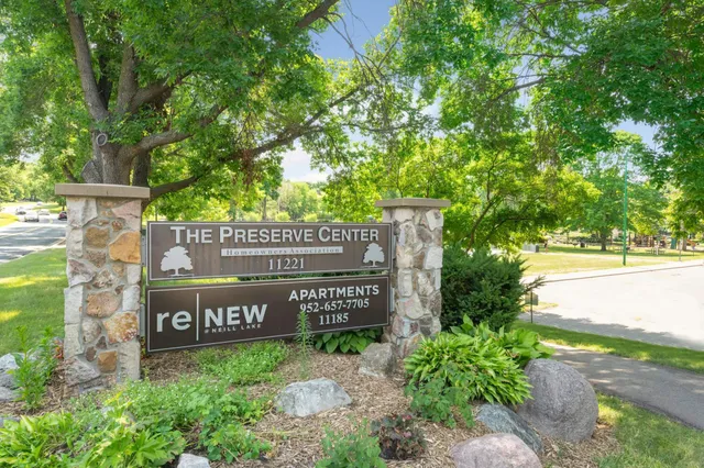 $3,200 | 8666 Windward Circle, Eden Prairie, MN 55344