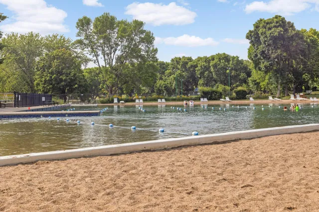 $3,200 | 8666 Windward Circle, Eden Prairie, MN 55344