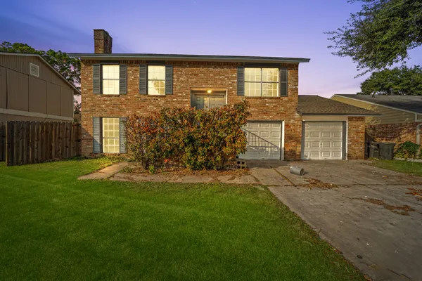 $1,900 | 18018 Autumn Trails Lane, Katy, TX 77449