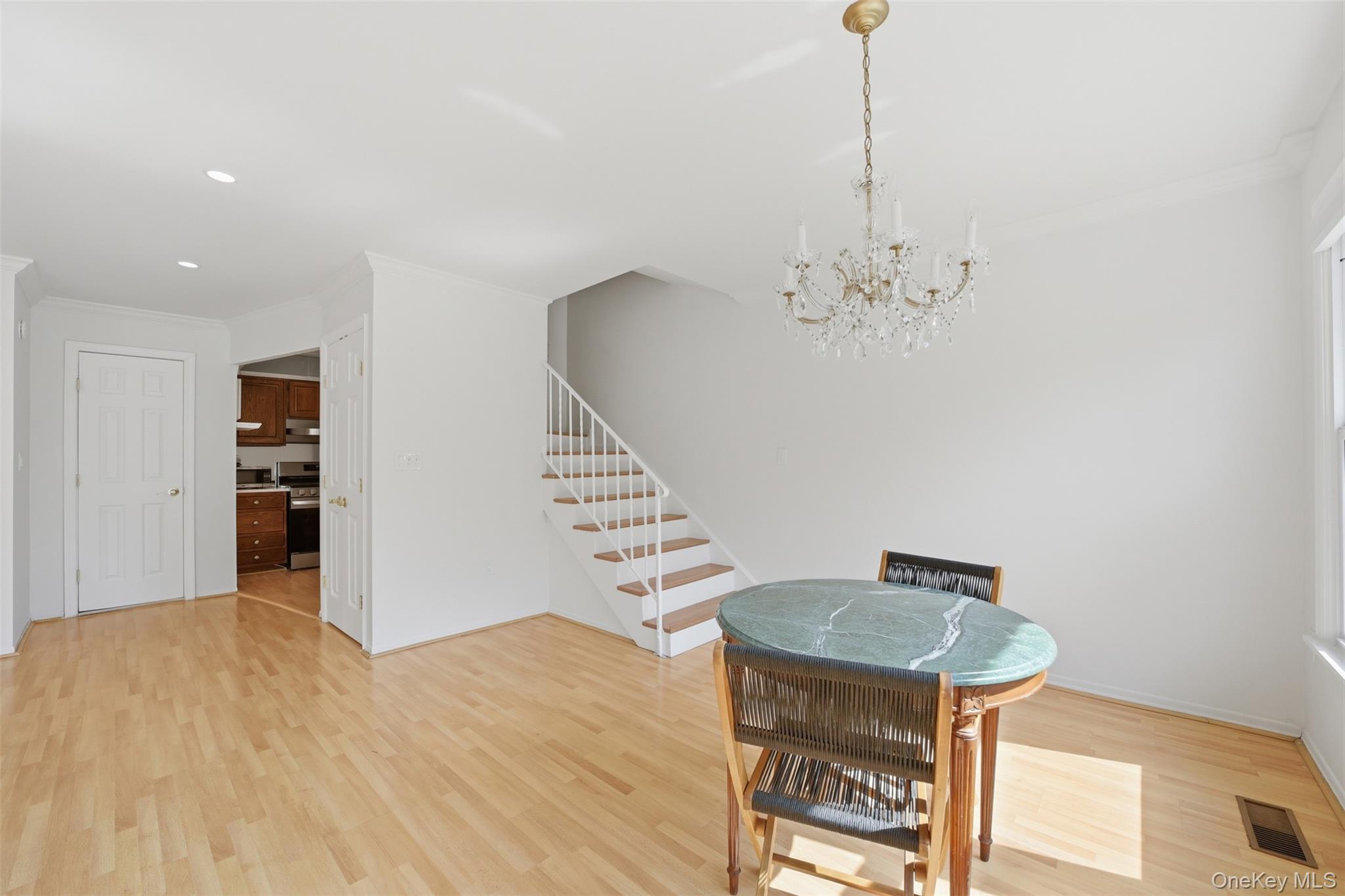 149 Fenimore Road, Unit B2 Mamaroneck, NY 10543 - Photo 12 of 38 Gallery Image 12