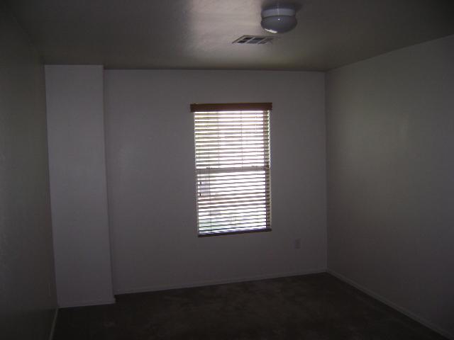 4021 West Carter Road Phoenix, AZ 85041 - Photo 9 of 15 INTERIOR, GLG 09