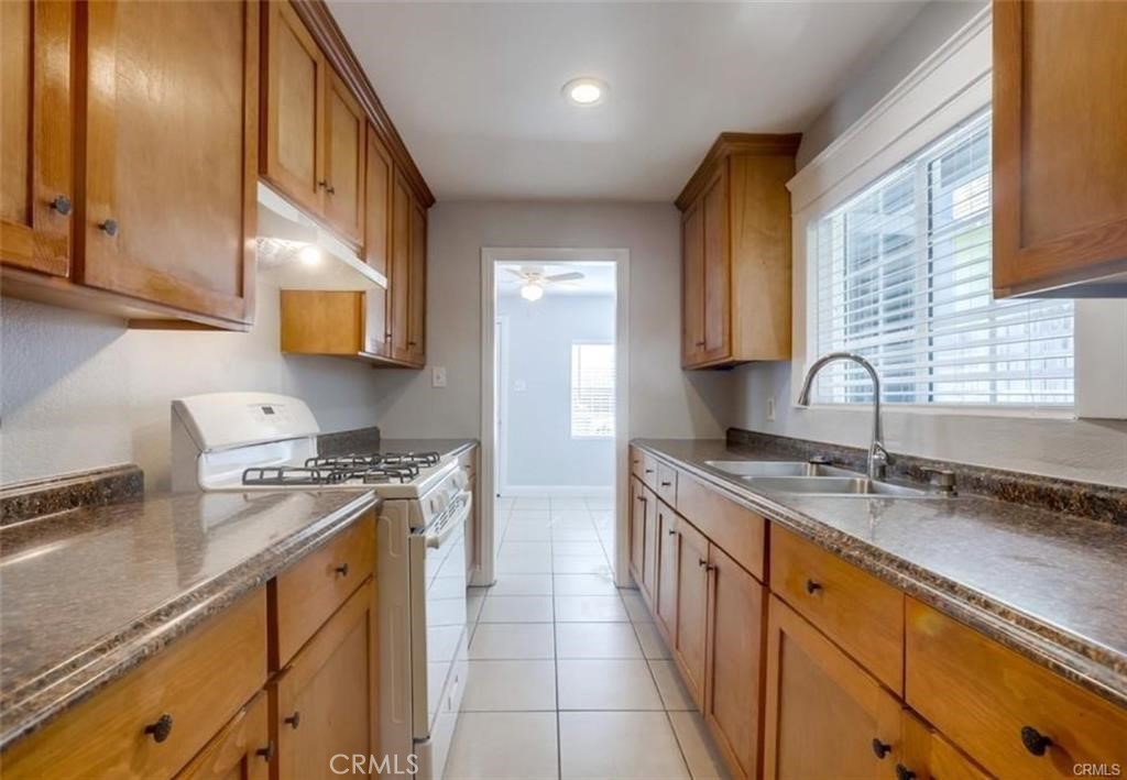 1007 Lewis Avenue Long Beach, CA 90813 - Photo 13 of 43